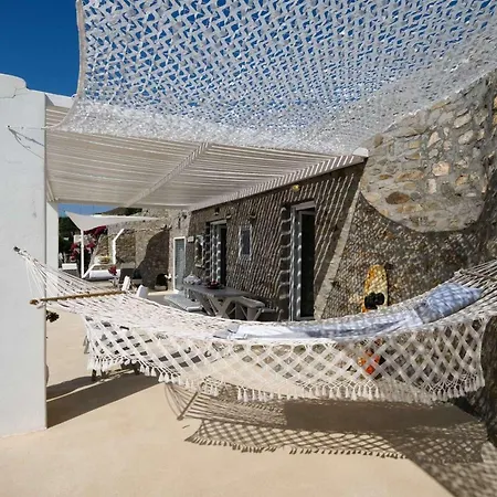 3 Season * Parikia (Paros)